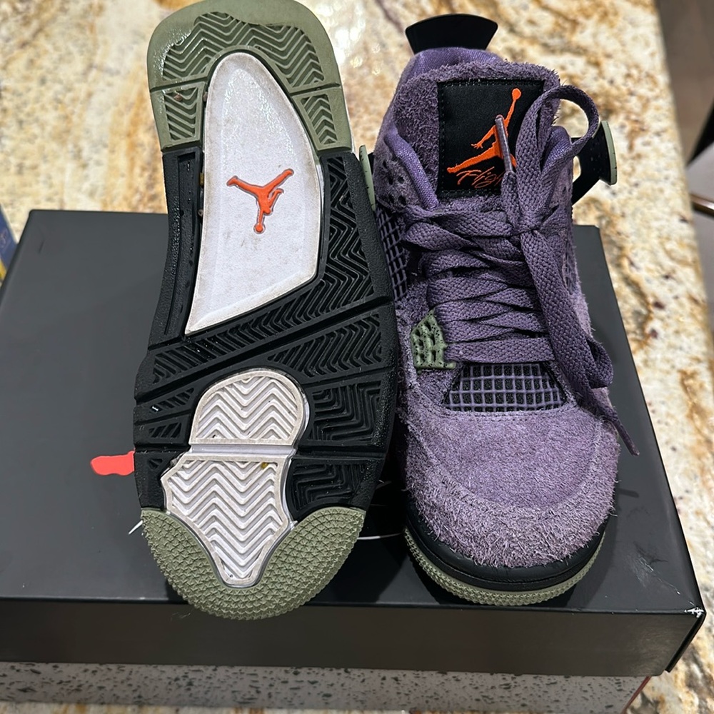 Air Jordan 4 Retro